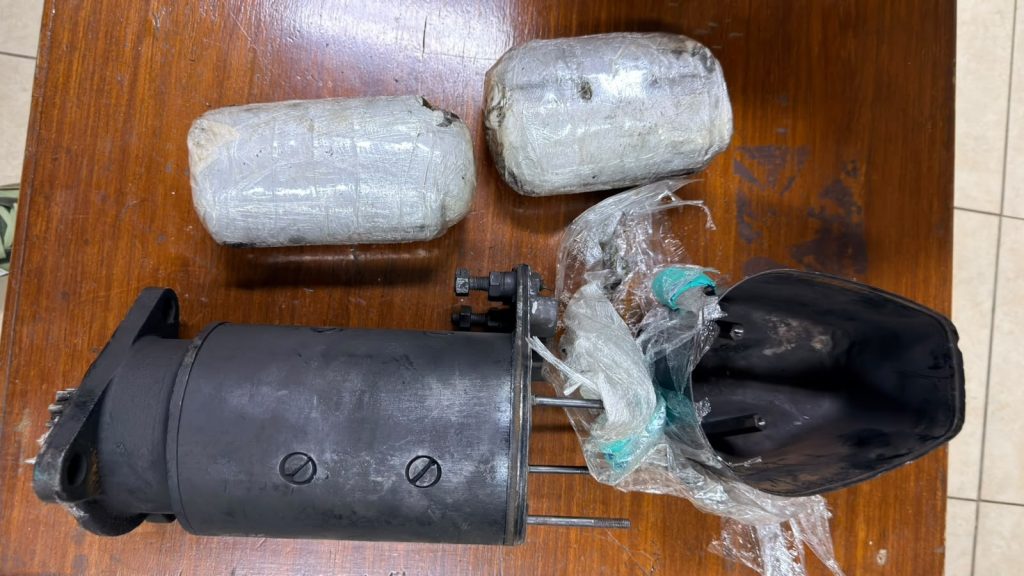 PF apreende ‘maconha potencializada’ escondida em motor durante operação em Pernambuco, resultando na prisão de dois homens
