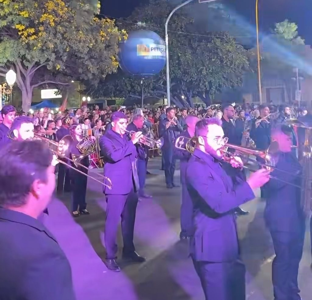 Petrolina comemora 131 anos com desfile tradicional em 21 de setembro