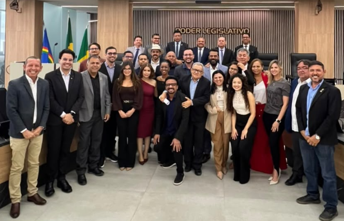 Plano de Cargos e Carreiras dos Servidores Efetivos da Câmara de Petrolina (PE) é aprovado.