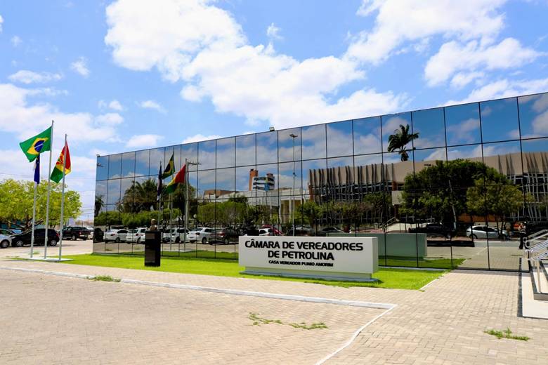 Plenária da Câmara de Petrolina é adiada para quinta-feira.