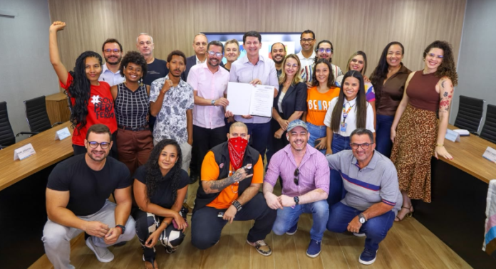 Prefeito de Petrolina, Simão Durando, reinstala Conselho das Juventudes após 15 anos inativo.