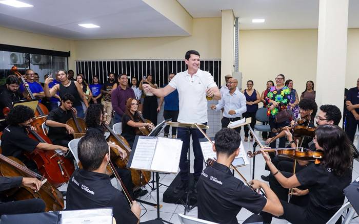 Prefeitura entrega 133 novos instrumentos para Philarmonica, Camerata e Banda Marcial