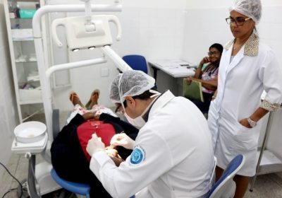 Projeto estabelece piso salarial de R$ 3.624 para auxiliares médicos e odontológicos. Projeto estabelece piso salarial de R$ 3.624 para auxiliares médicos e odontológicos.