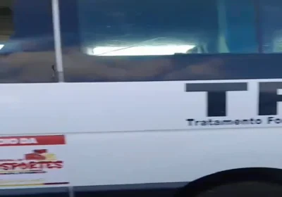 Quebra de van do TFD de Chorrochó (BA) na Ponte Presidente Dutra, sentido Juazeiro-Petrolina, causa lentidão no trânsito.