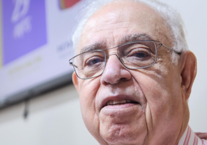 Recordações do Dr. Augusto Coelho sobre o desafio do saneamento básico em Petrolina (PE) e o desafio de não ser visto como uma questão eleitoral.