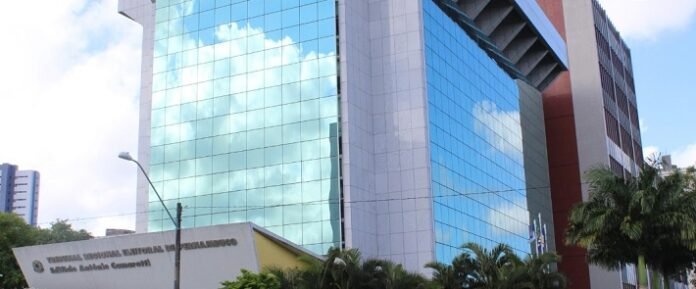 TRE-PE estará de plantão nesta segunda-feira (7)