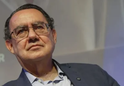 Augusto Cury declara apoio a Flávio Bolsonaro no 2º turno das eleições. Augusto Cury declara apoio a Flávio Bolsonaro no 2º turno das eleições.