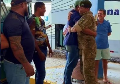 Cabroboense que atuou na guerra da Ucrânia volta ao Brasil e reencontra a família