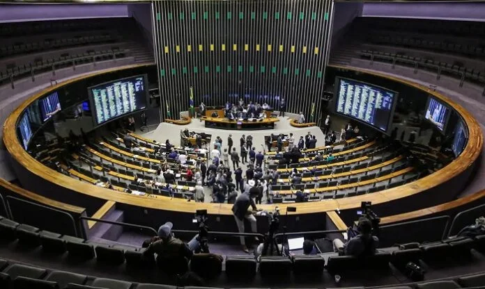 Câmara autoriza uso de exames de saúde privados em unidades do SUS