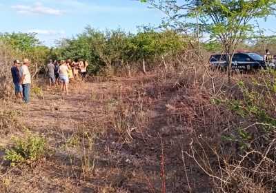 Corpo em estado de decomposição é descoberto na zona rural de Cabrobó; família teme que seja idoso desaparecido há quase sete meses.