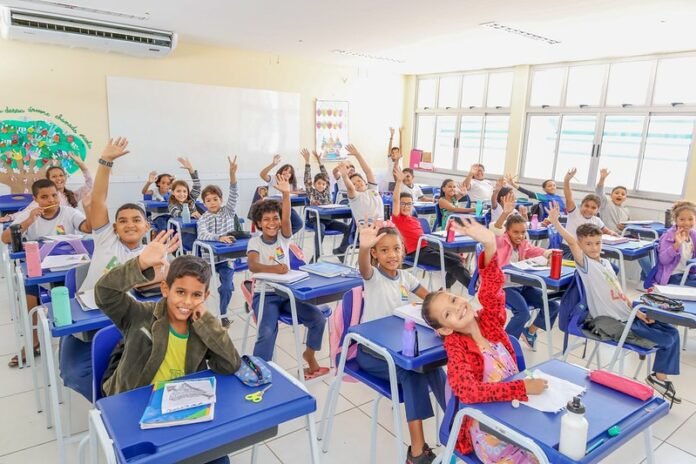 Cronograma de matrículas para o ano letivo de 2027 é divulgado pela Prefeitura de Petrolina (PE)