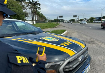PRF intensifica operações de fiscalização nas estradas de Pernambuco durante o feriado de Nossa Senhora Aparecida.
