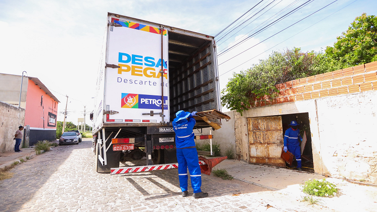 Programa Desapega coleta mais de 48 toneladas de resíduos volumosos em setembro na cidade de Petrolina