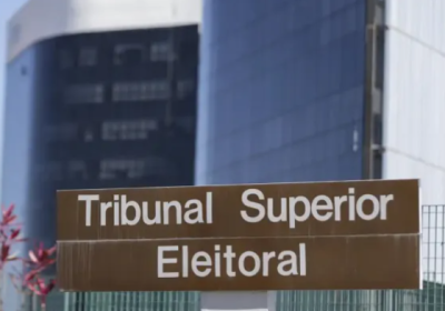 Tribunal Superior Eleitoral avalia possibilidade de desativar canais políticos no WhatsApp 48 horas antes das eleições.