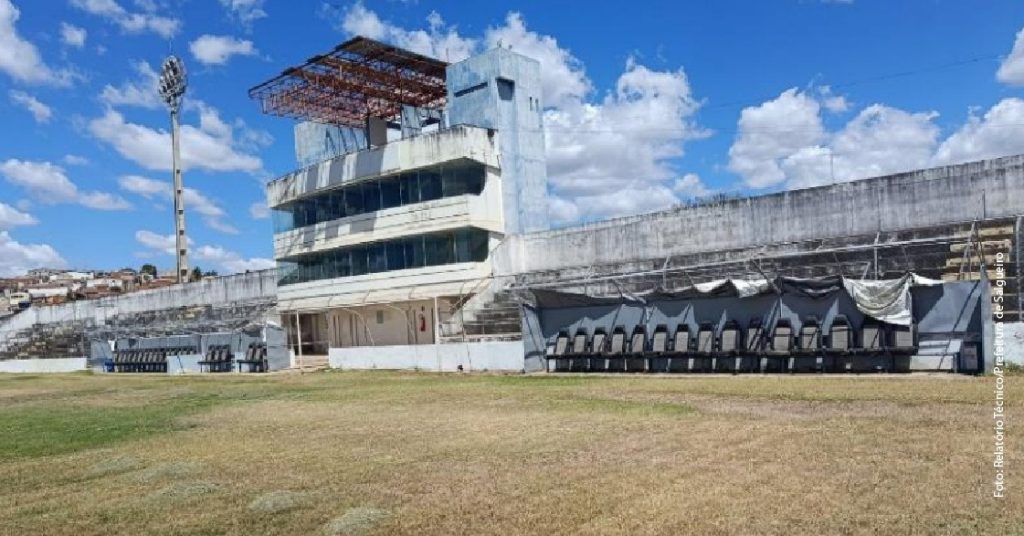 Tribunal acata solicitação do Ministério Público e ordena paralisação de jogos no estádio do Salgueiro devido a problemas estruturais.
