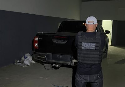 Veículo furtado em Juazeiro (BA) é recuperado pela polícia em galpão em Petrolina (PE)